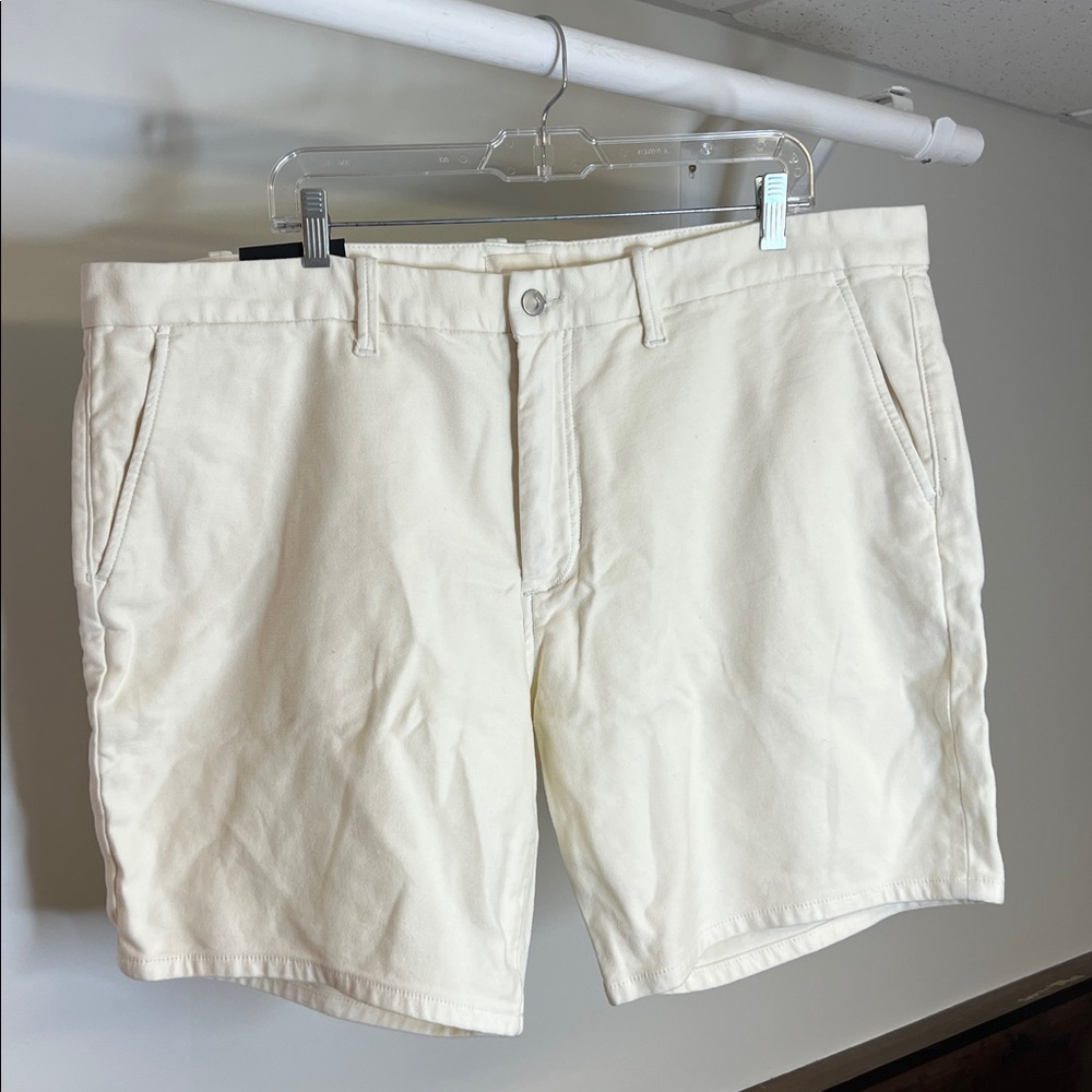 NWT Joe’s Jeans Chalk Air Soft Shorts- 40 Waist‎